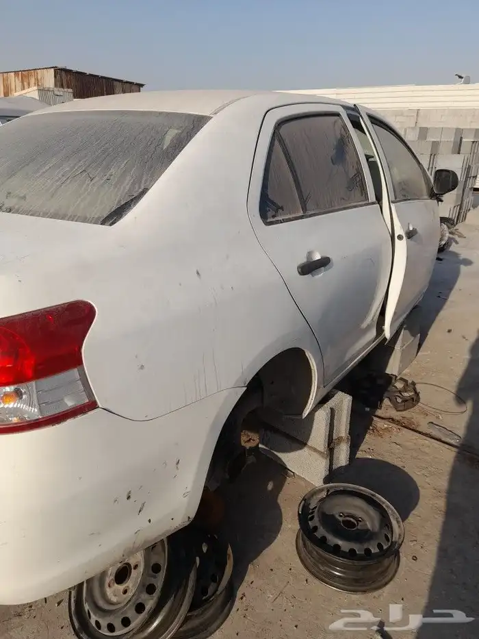 يارس 2009 تشليح قطع غيار 4