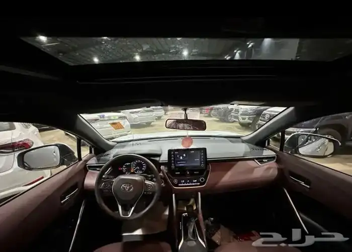 تايوتا كرولا كروس XLE هايبرد 2024 8