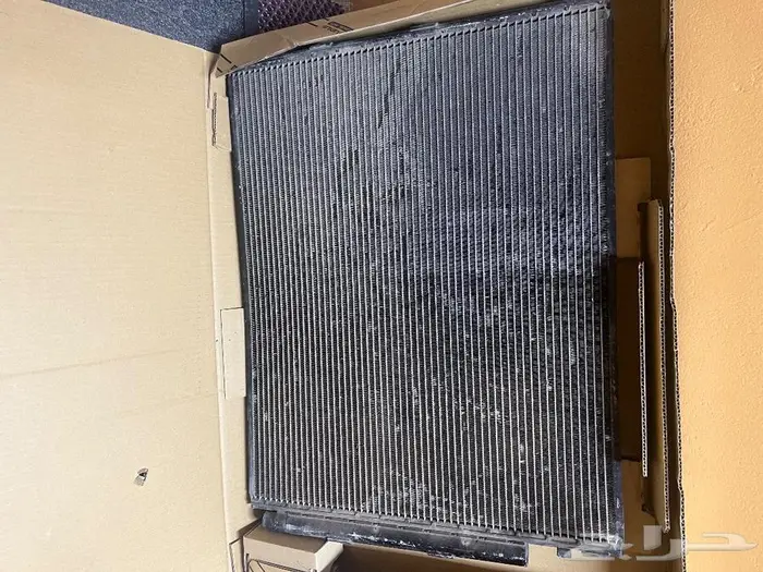 للبيع قطع غيار تويوتا لاندكروزر موديل 2007 33