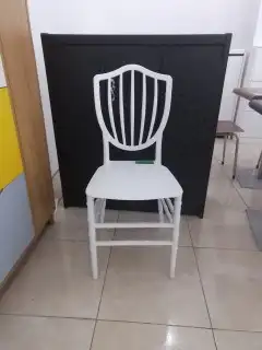 كراسي مطاعم 0