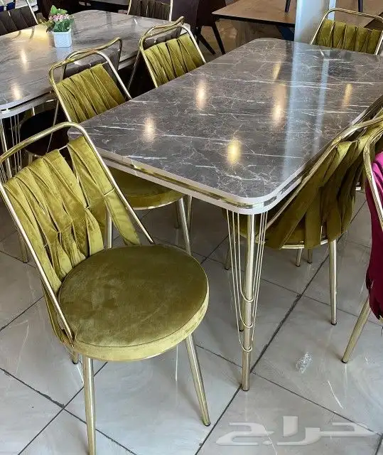 طاولات طعام جديد بالكرتون 25