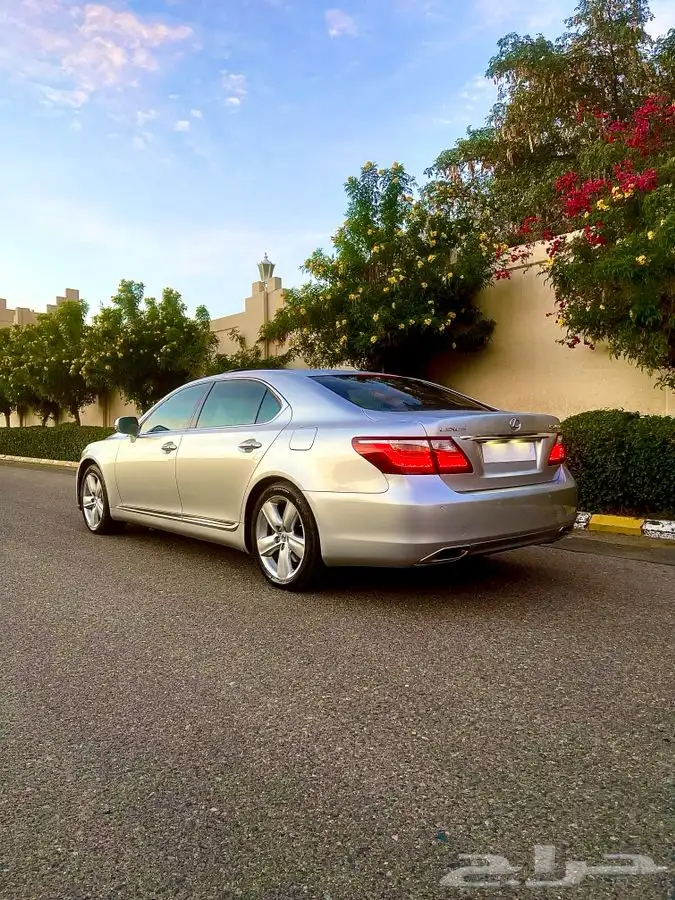 لكزس LS460L VIP سعودي 4