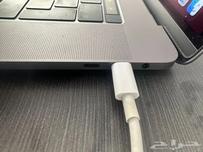 ماك بوك برو 15 انش - آي 9 - الرام 16 7