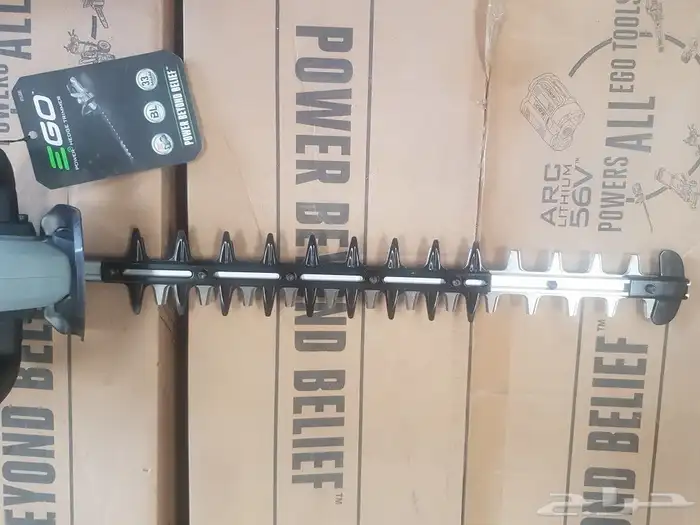 منشار تشذيب اطراف الأشجار Ego Power 8