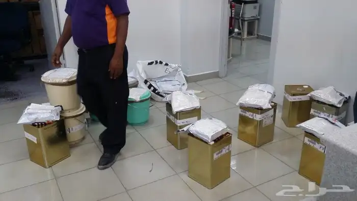 زيت زيتون فلسطيني معصور على البارد وجديد الموسم 20