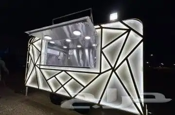 مواصفات العربه 1- مطبخ كامل مصنوع من الاستيل 2-جدران وسقف س 1