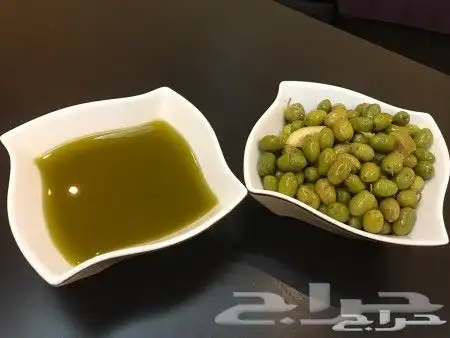 زيت زيتون فلسطيني معصور على البارد وجديد الموسم 19
