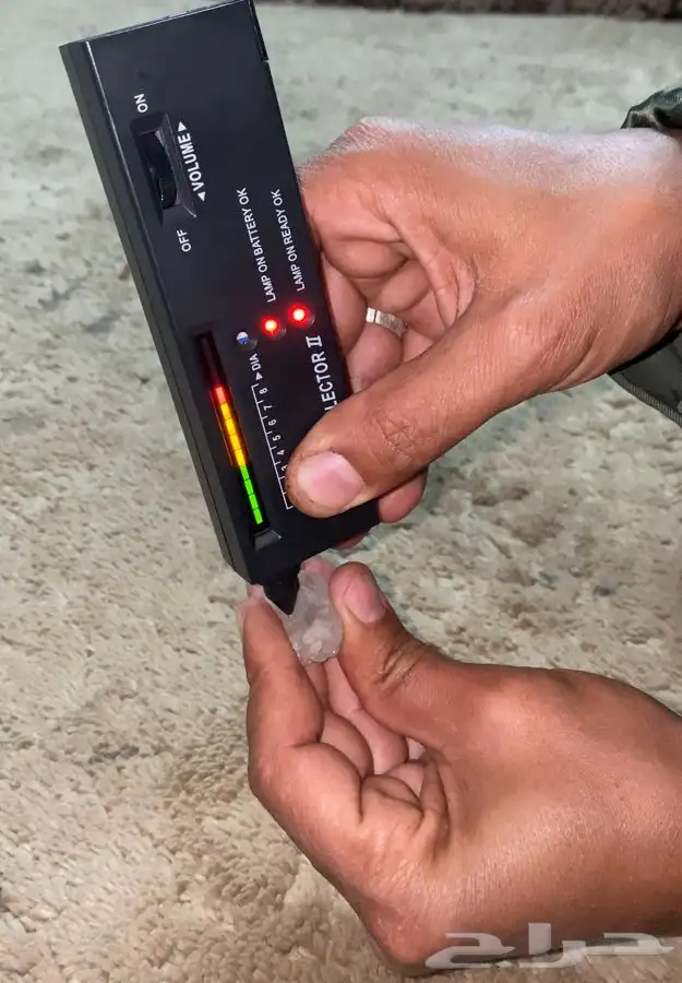 حجر كريم خام صلب غير قابل للخدش 2