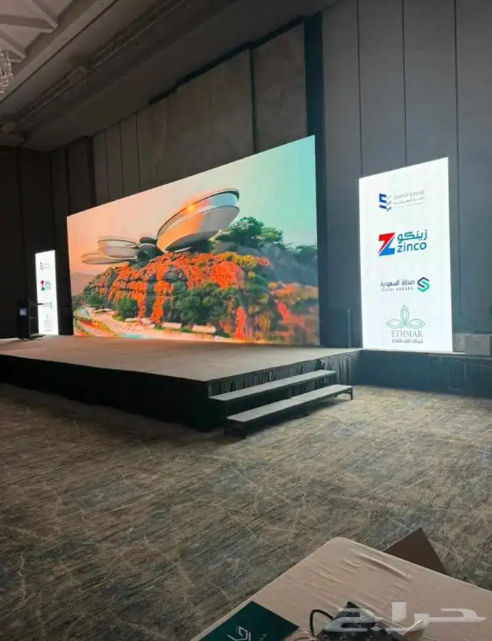 والاضاءت الاحترافية تاجير شاشات التلفزيون العملاقة LED 1