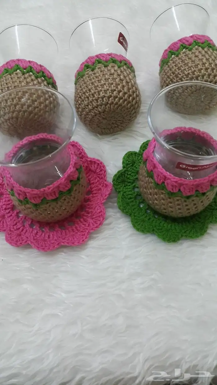 كروشية اعمال يدويه تلبيسة بيالات الشاي 3