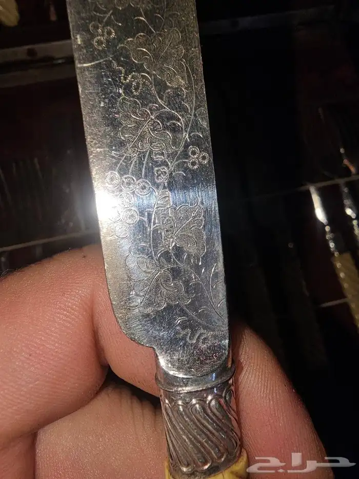 طقم شوك وسكاكين تاريخي عاج وفضة 3