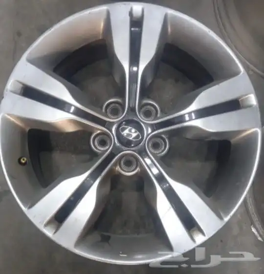 جنوط فولستر موديل2015 مقاس18 اصلي وكالة 0