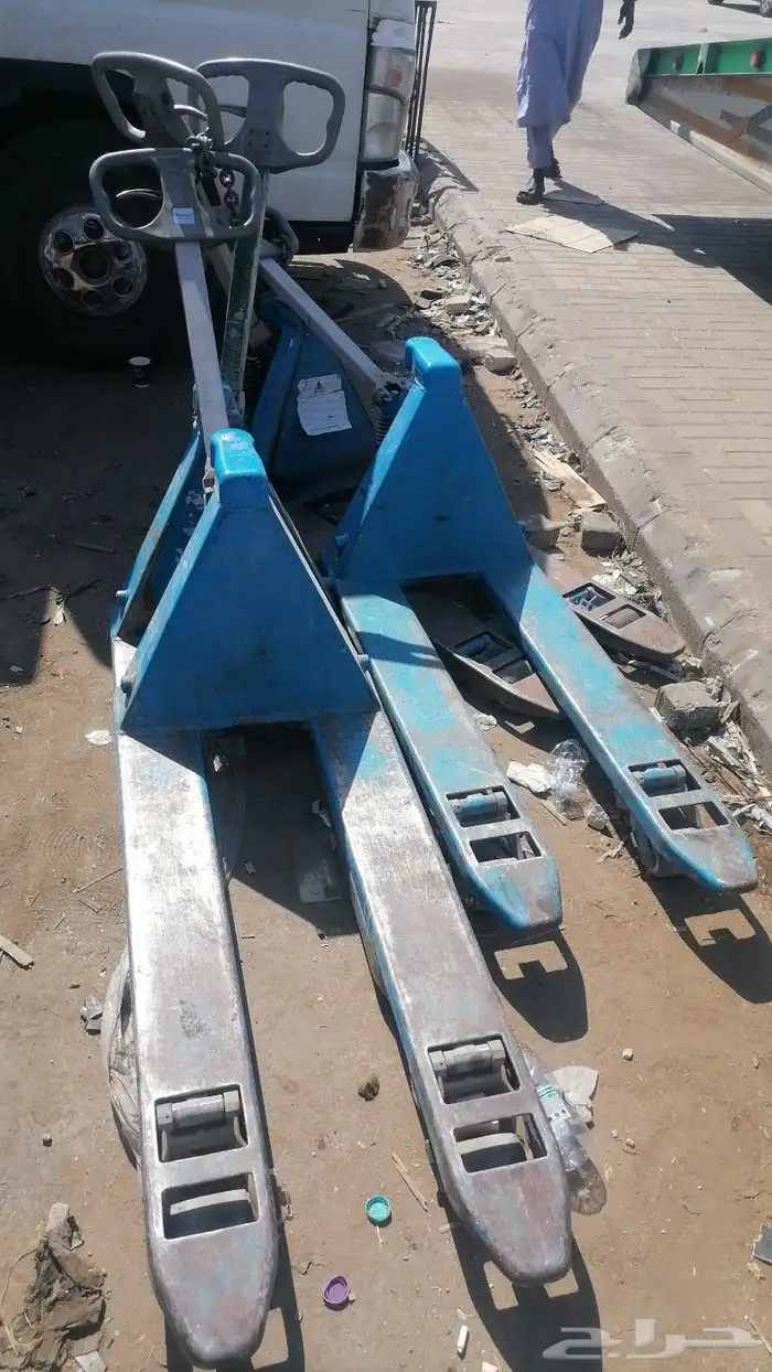 تاجير رافعات شوكية فوركلفت ورافعه يدوية جاك 2