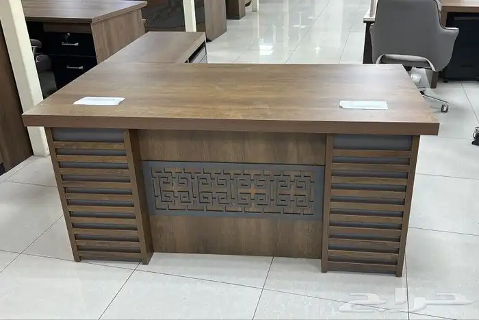 اثاث مكتبي طاولات ماليزي وتركي 2