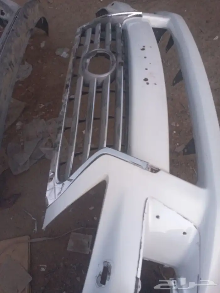 صدام صالون لكزس2015 و 2020 مع شبك وكشاف صدام 24