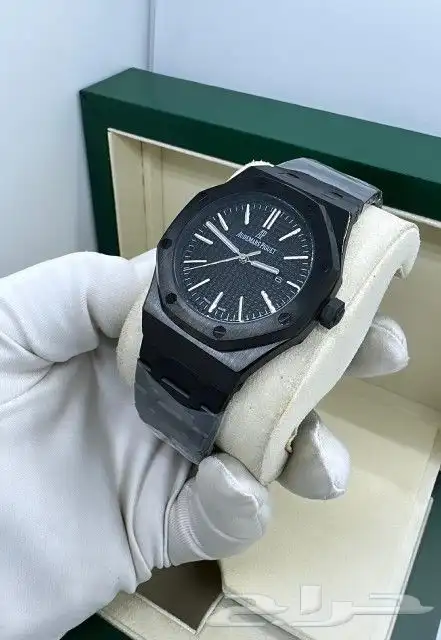 ساعة اوديمار 12