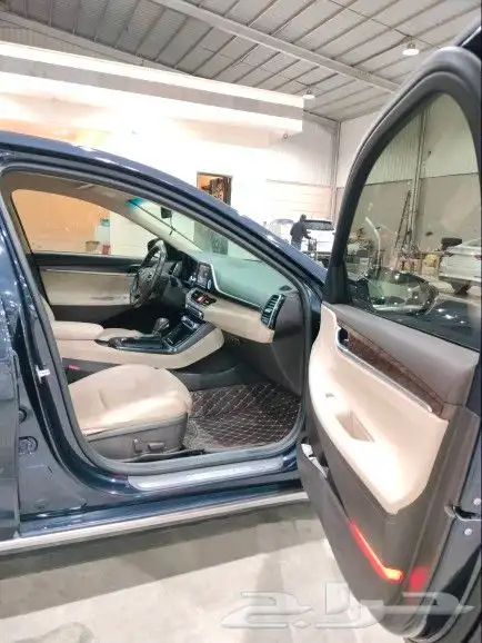 للبيع ازيرا 2018 ديزل 9