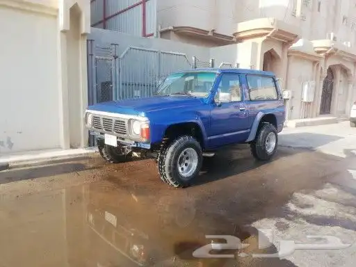 النوع  نيسان القير   عادي الممشى  الموديل 1990 المواصفات و 1