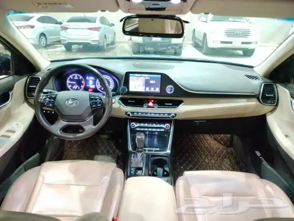 للبيع ازيرا 2018 ديزل 8