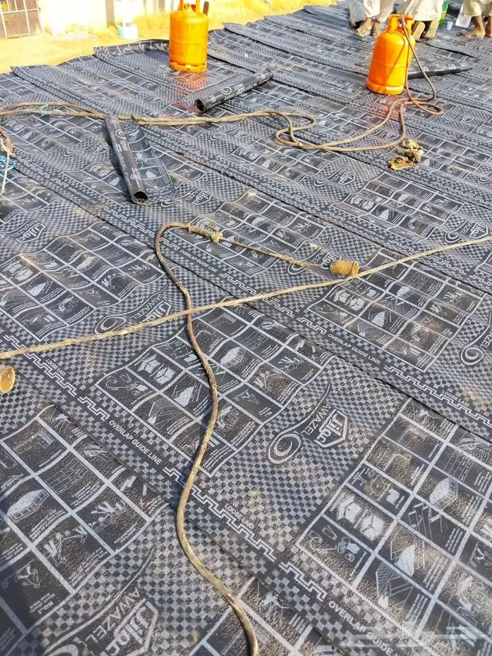 معلم عوازل علي الاسطح والهناقر والحمامات والخزانات 3