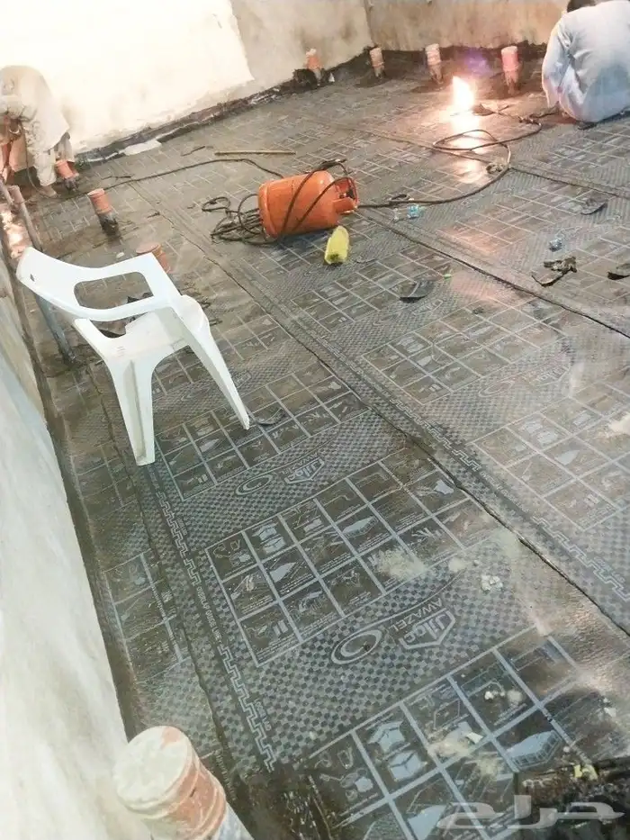 معلم عوازل علي الاسطح والهناقر والحمامات والخزانات 5