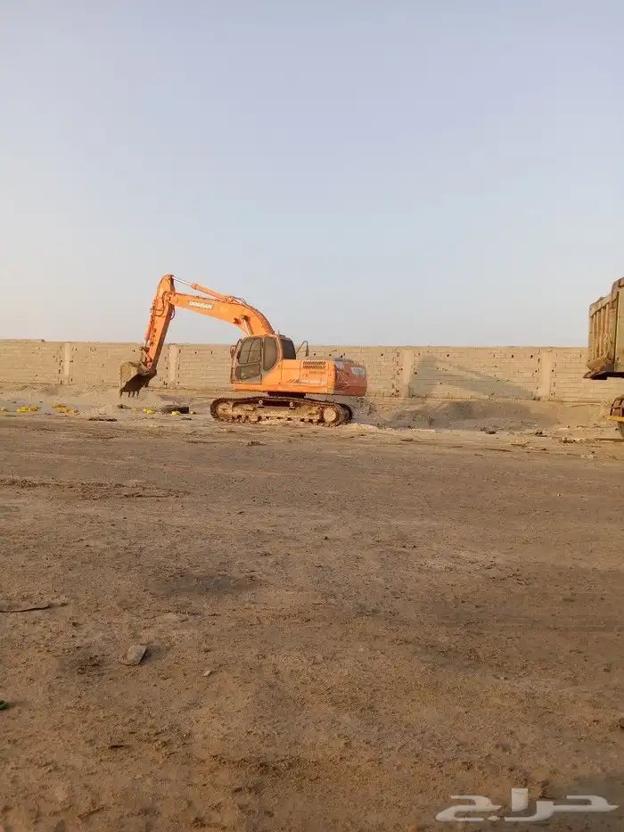 حفار بوكلين في ابحر 2013 1