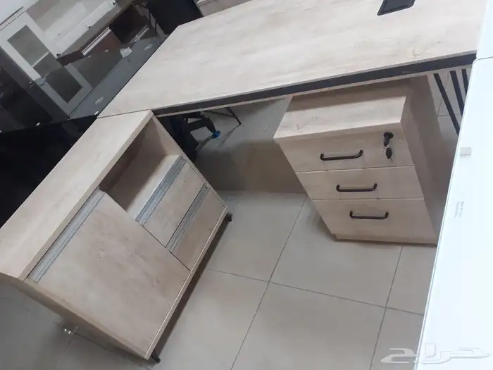 طاولات مكتبة عروض 17