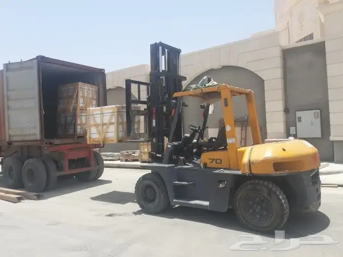 لتأجير الرافعات الشوكية والكرينات والسيزر لفت 6