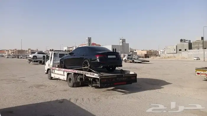 سطحات الامارات لشحن سيارات والدبابات لجميع دول الخليج والعكس 3