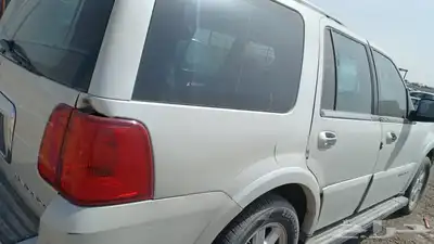 قطع غيار لنكولن نافيجتور 2006 11