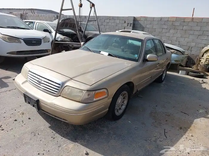 فورد فكتوريا مديل 2000 0