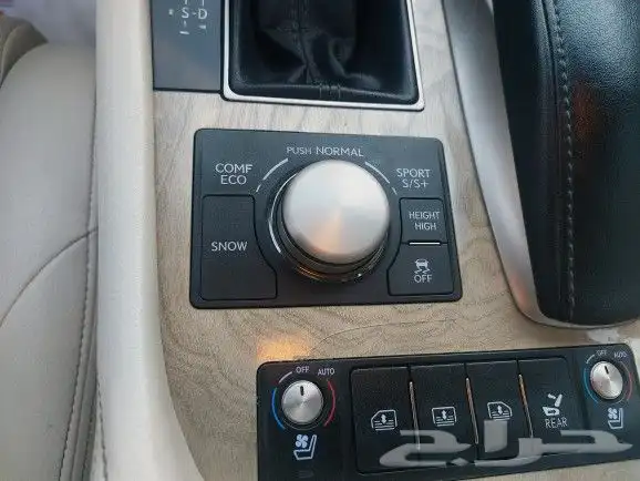 لكزس 460 LS قمة في النظافة تم البيع تم البيع 33