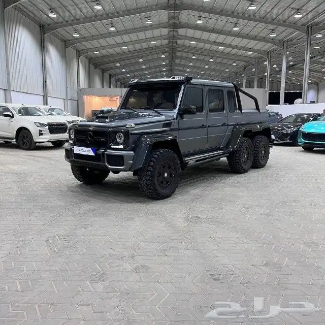 تصوير احترافي صور سياراتك بكل تفاصيلها 0