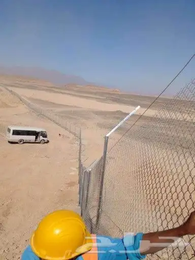 توريد وتركيب جميع انواع الشبوك أسوار امنيه وملاعب رياضيه 0