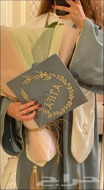 ارواب وعبايات تخرج بالاسم والمقاسات حسب الطلب 56