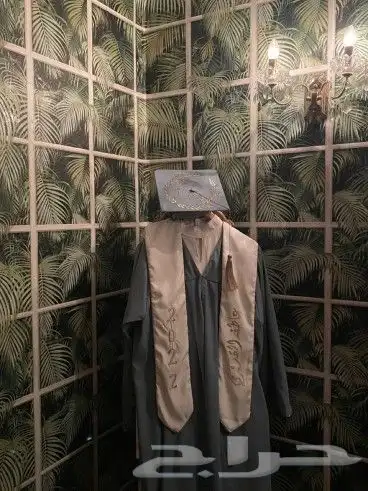 ارواب وعبايات تخرج بالاسم والمقاسات حسب الطلب 73