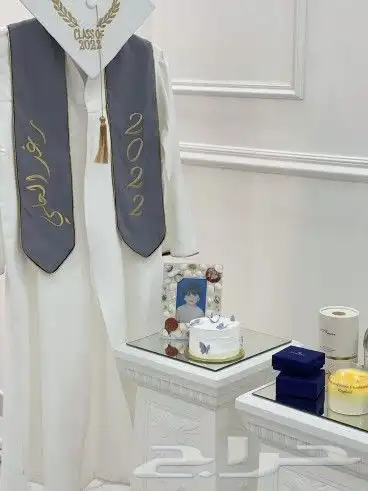 ارواب وعبايات تخرج بالاسم والمقاسات حسب الطلب 71