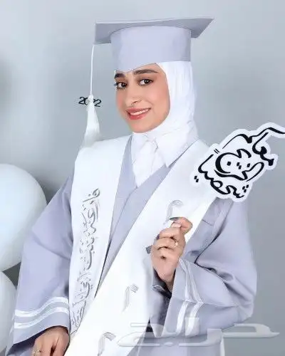 ارواب وعبايات تخرج بالاسم والمقاسات حسب الطلب 14