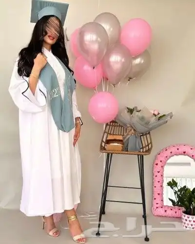 ارواب وعبايات تخرج بالاسم والمقاسات حسب الطلب 5