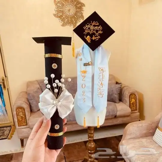 ارواب وعبايات تخرج بالاسم والمقاسات حسب الطلب 2