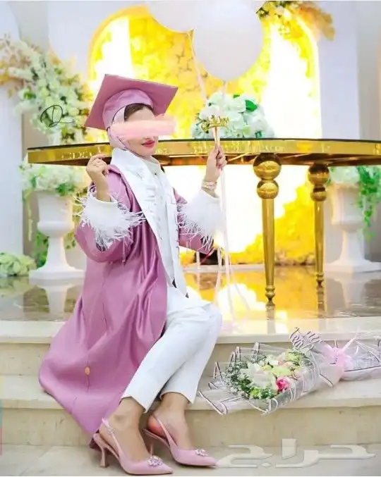 ارواب وعبايات تخرج بالاسم والمقاسات حسب الطلب 50