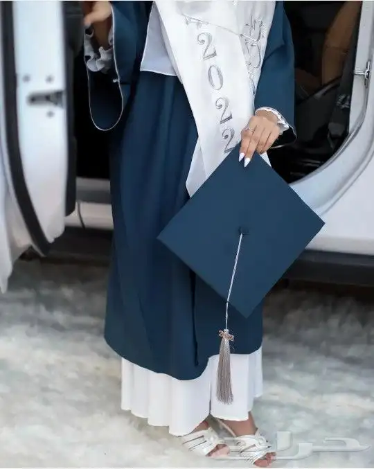 ارواب وعبايات تخرج بالاسم والمقاسات حسب الطلب 43