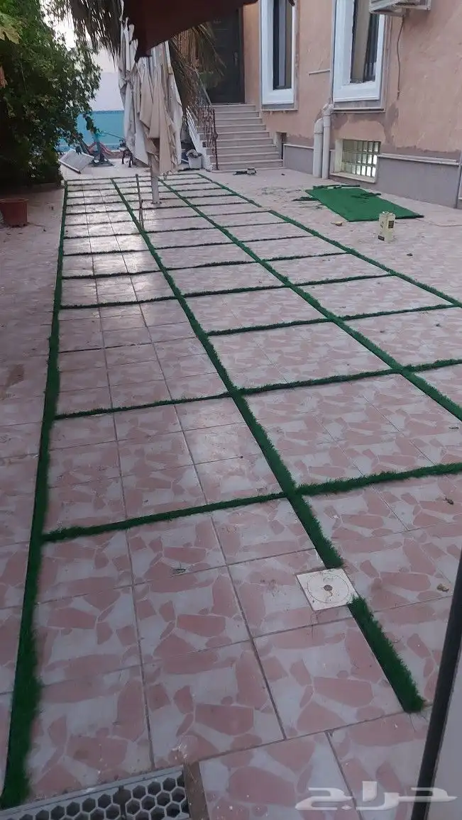 تركيب فرش موكيت مشمع فينيل عشب صناعي سجاد 16