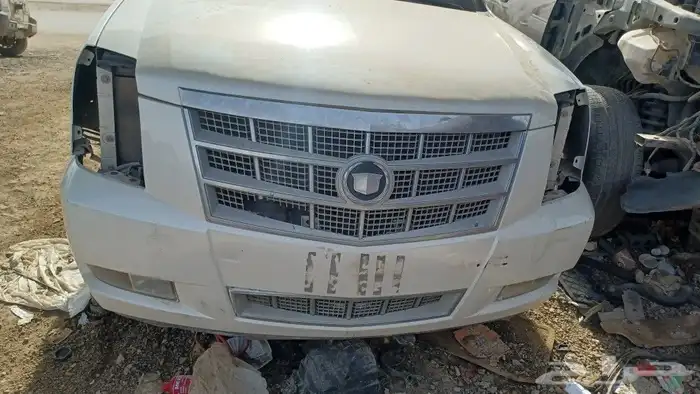 قطع غيار اسكاليد 2013 5