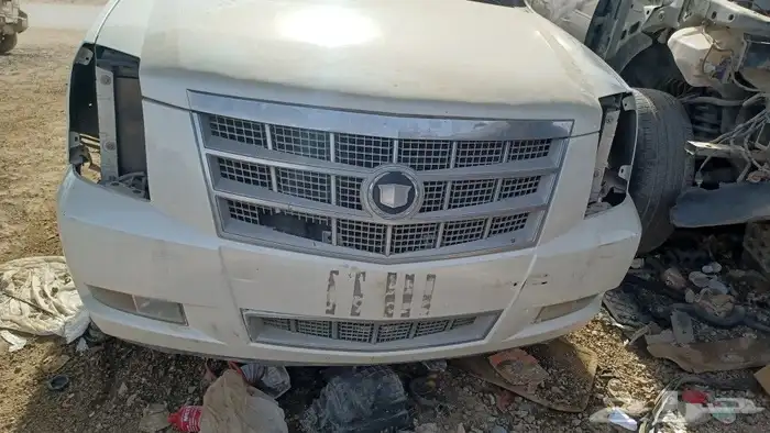 قطع غيار اسكاليد 2013 4