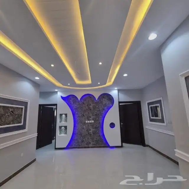 ملحق روف للبيع مساحة 240 1