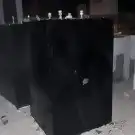 حواجز خرسانية وقواعد أعمدة انارة ومناهل كهربا 0