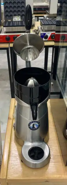 عصارة برتقال يدوي و اتوماتيك - الصنع الصين - 220 فولت - 11