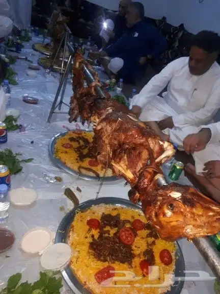 مطعم الخير يقدم خاروف مشوي كامل على الجمر.. 3