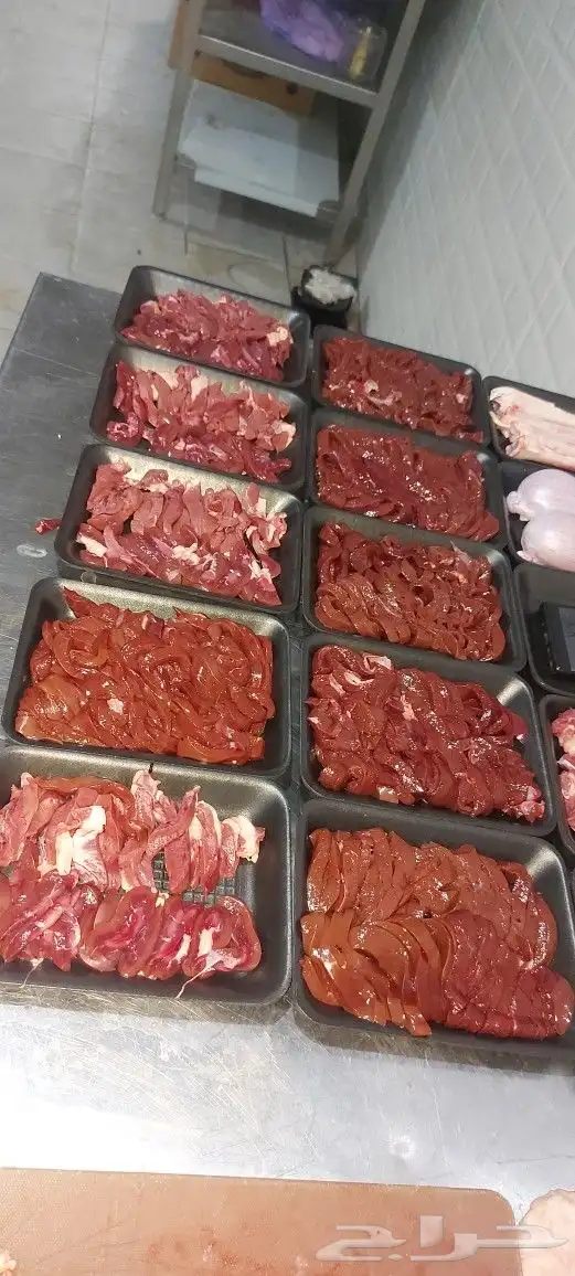 مطعم الخير يقدم خاروف مشوي كامل على الجمر.. 17